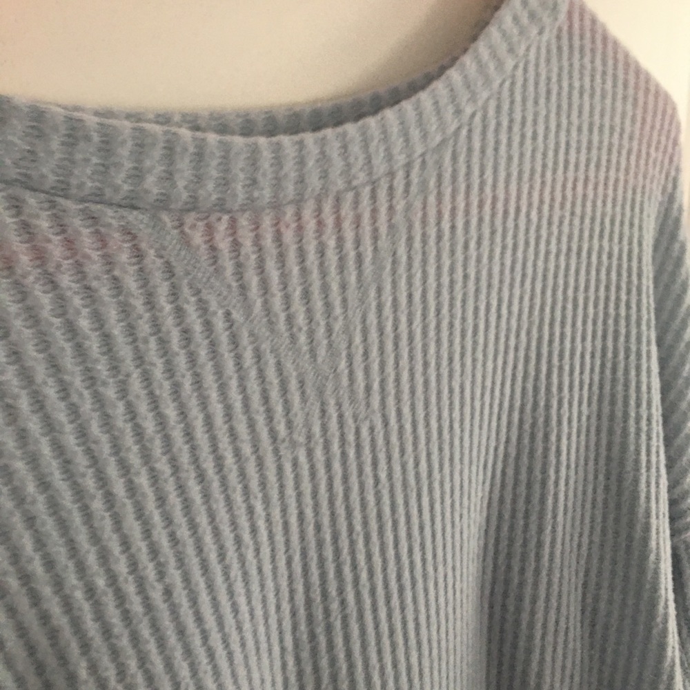 Light Sweater Bundle!! - Picture 5 of 7
